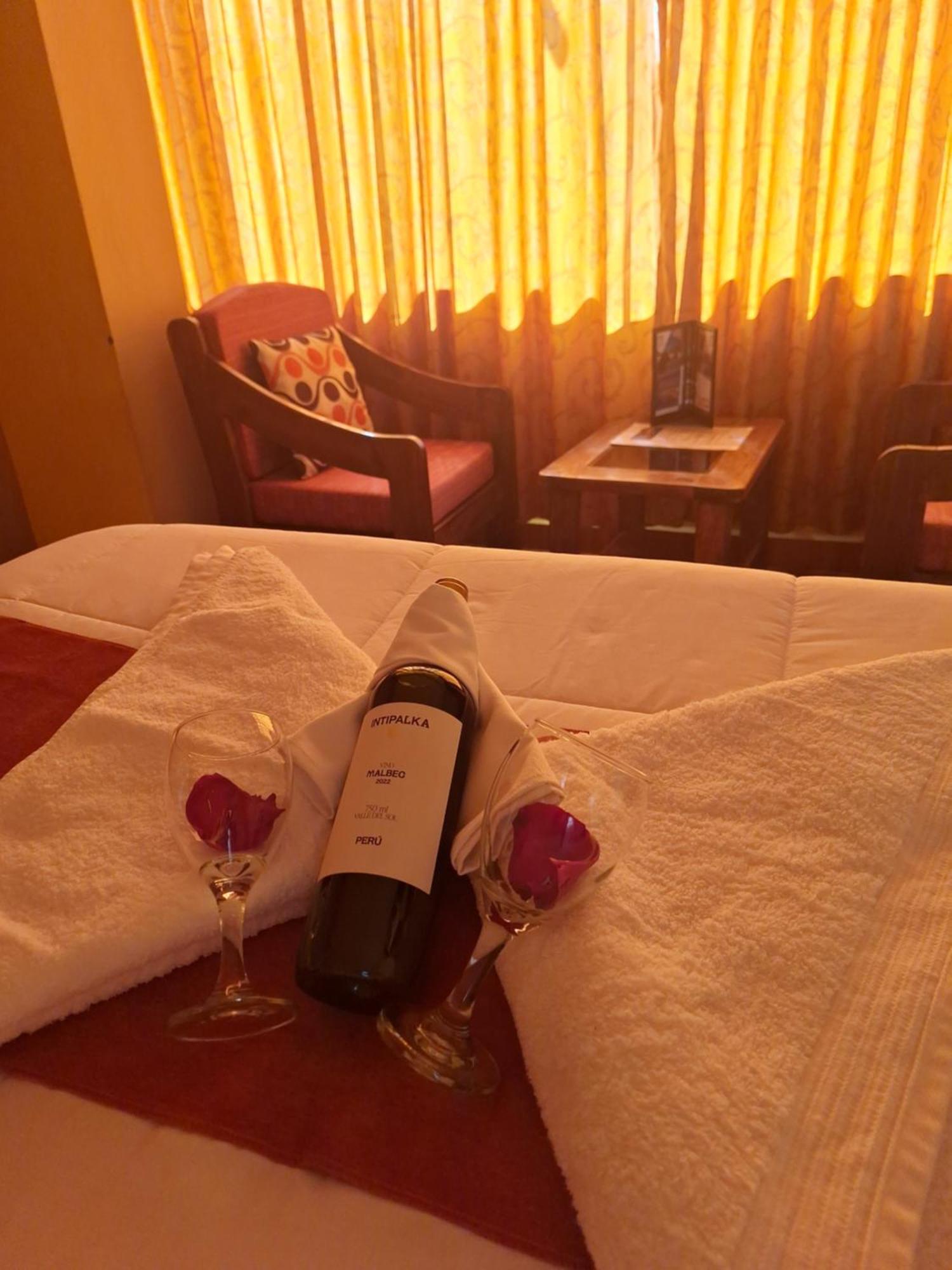 Chaska Valle Inn أُروبامبا المظهر الخارجي الصورة