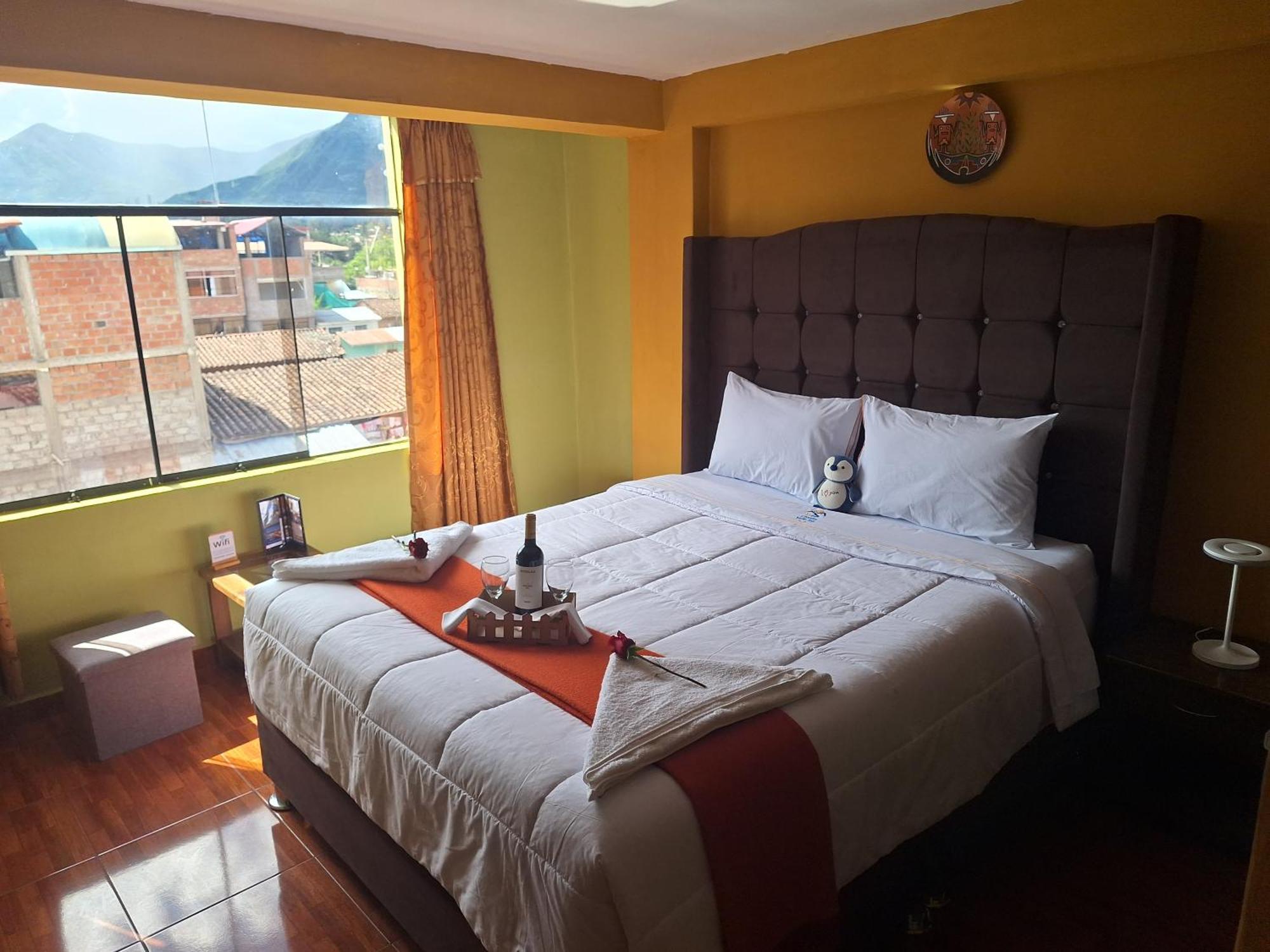 Chaska Valle Inn أُروبامبا المظهر الخارجي الصورة