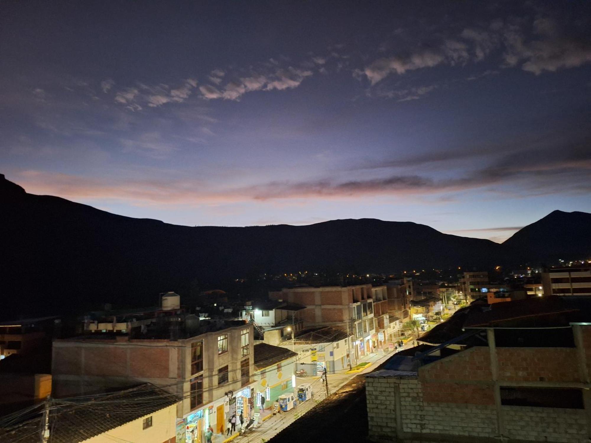 Chaska Valle Inn أُروبامبا المظهر الخارجي الصورة